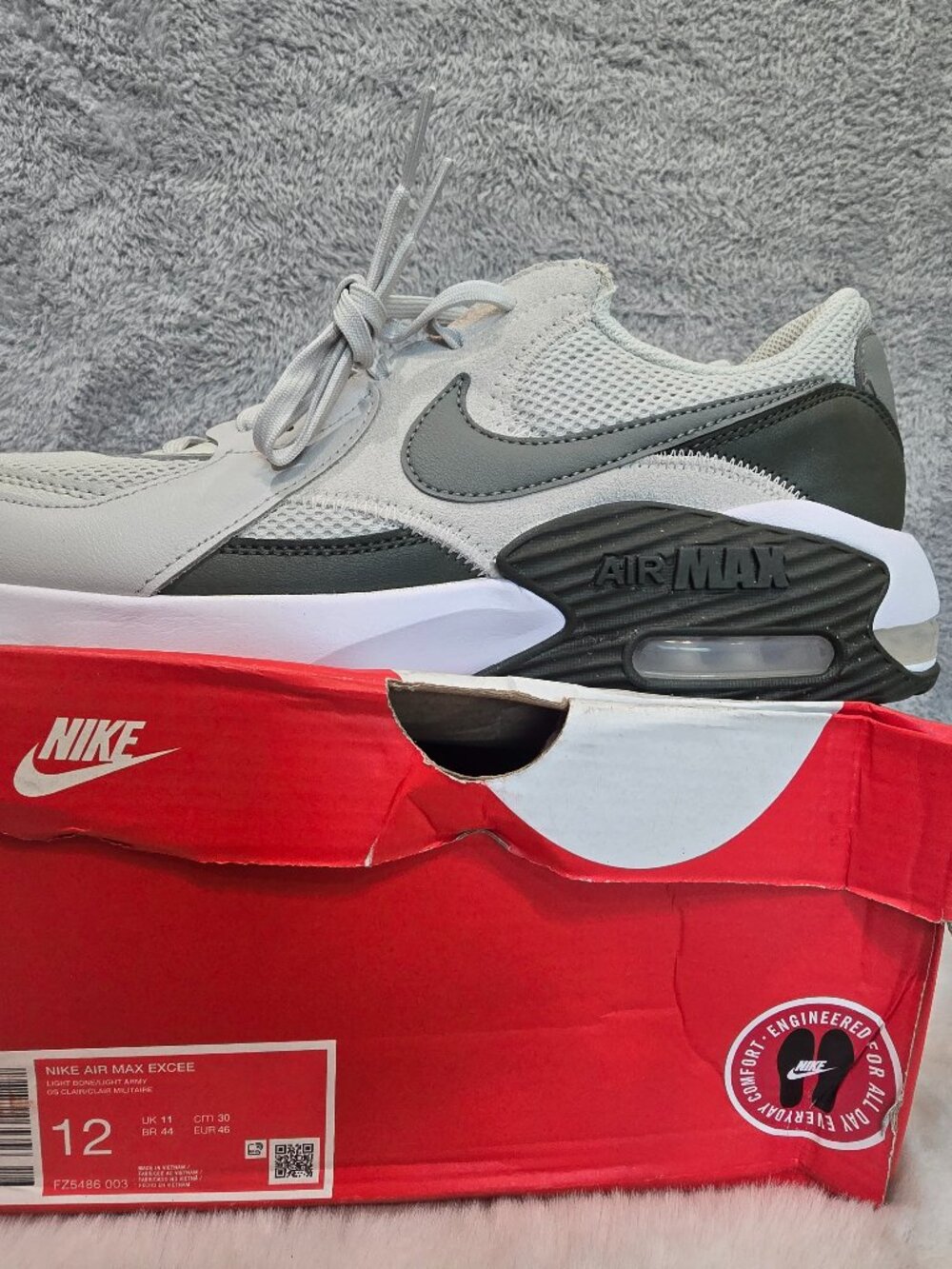 Nike Air Max Excee FZ5486-003 Men's Sneakers light bone/light army Size 12 NEW